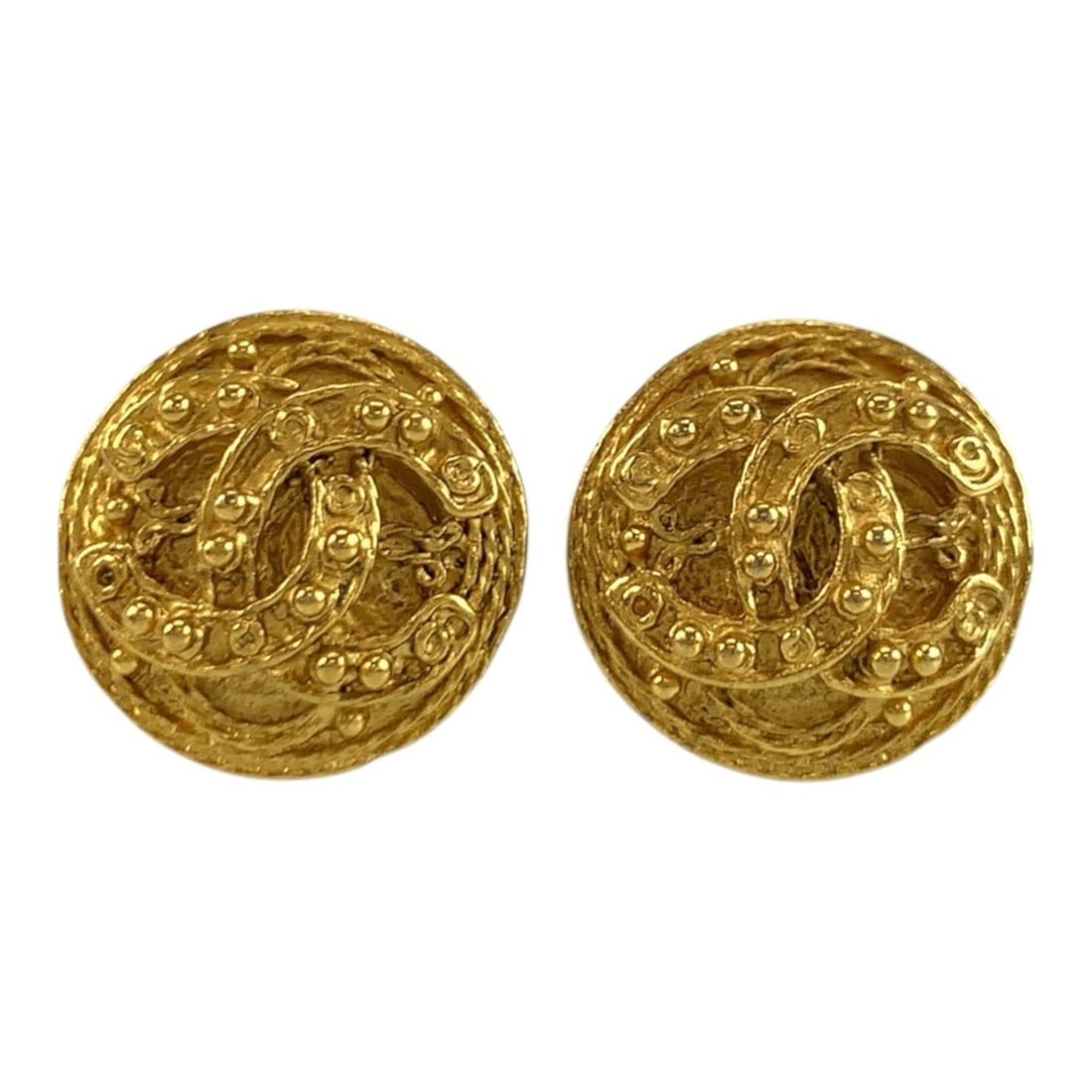CHANEL Vintage Lava Coco Mark Gold Plated Earrings for Women: --- Catalog ---Category: SizeSize (HxWxD): 20.00mm x 20.00mm / 0.79'' x 0.79''Category: DesignType: Clip earringsColor: GoldGender: WomenMaterial: Gold platingCategory: GeneralBrand: ChanelCountry of 