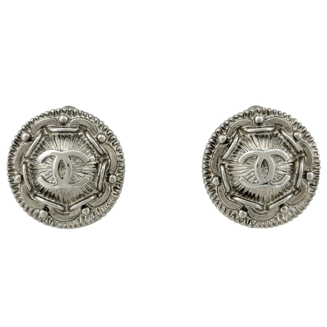 Chanel Coco Mark Round Earrings, Silver Plated, Silver, Women's: --- Catalog ---Category: SizeSize (HxWxD): 2.40mm x 2.40mm / 0.09'' x 0.09''Category: DesignType: Clip earringsColor: SilverGender: WomenMaterial: Gold plating, SilverCategory: GeneralBrand: Chanel---