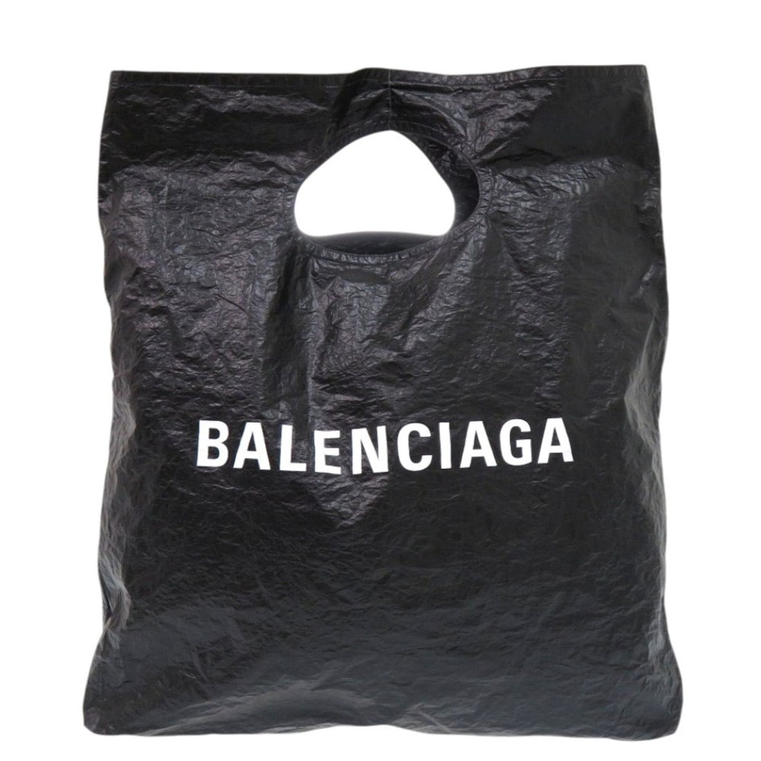 Balenciaga MARCHE Packable Tote Bag 844527 Black Polyamide 0224BALENCIAGA: --- Catalog ---Category: SizeSize (HxWxD): 49cm x 43cm x 10cm / 19.29'' x 16.92'' x 3.93''Category: DesignType: Tote bagColor: BlackGender: MenMaterial: Polyamide Category: GeneralMPN: 844527Brand: Ba