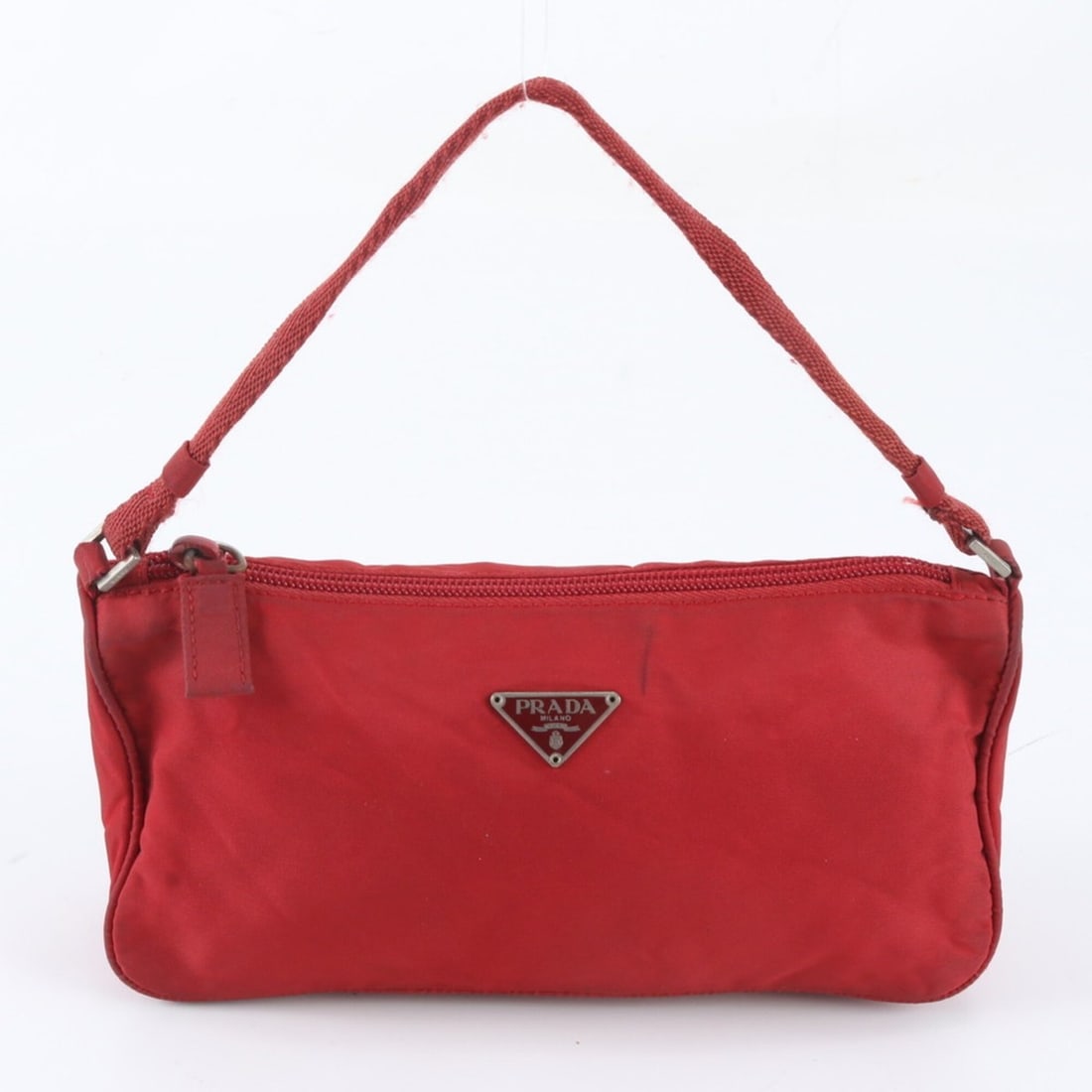 Prada Tessuto Nylon Triangle Logo Handbag, Pouch, Brand Name, Women's: --- Catalog ---Category: SizeSize (HxWxD): 11cm x 23cm x 7cm / 4.33'' x 9.05'' x 2.75''Category: DesignType: Handbag, PouchColor: Red colorGender: WomenMaterial: Nylon Category: GeneralBrand: PradaCou
