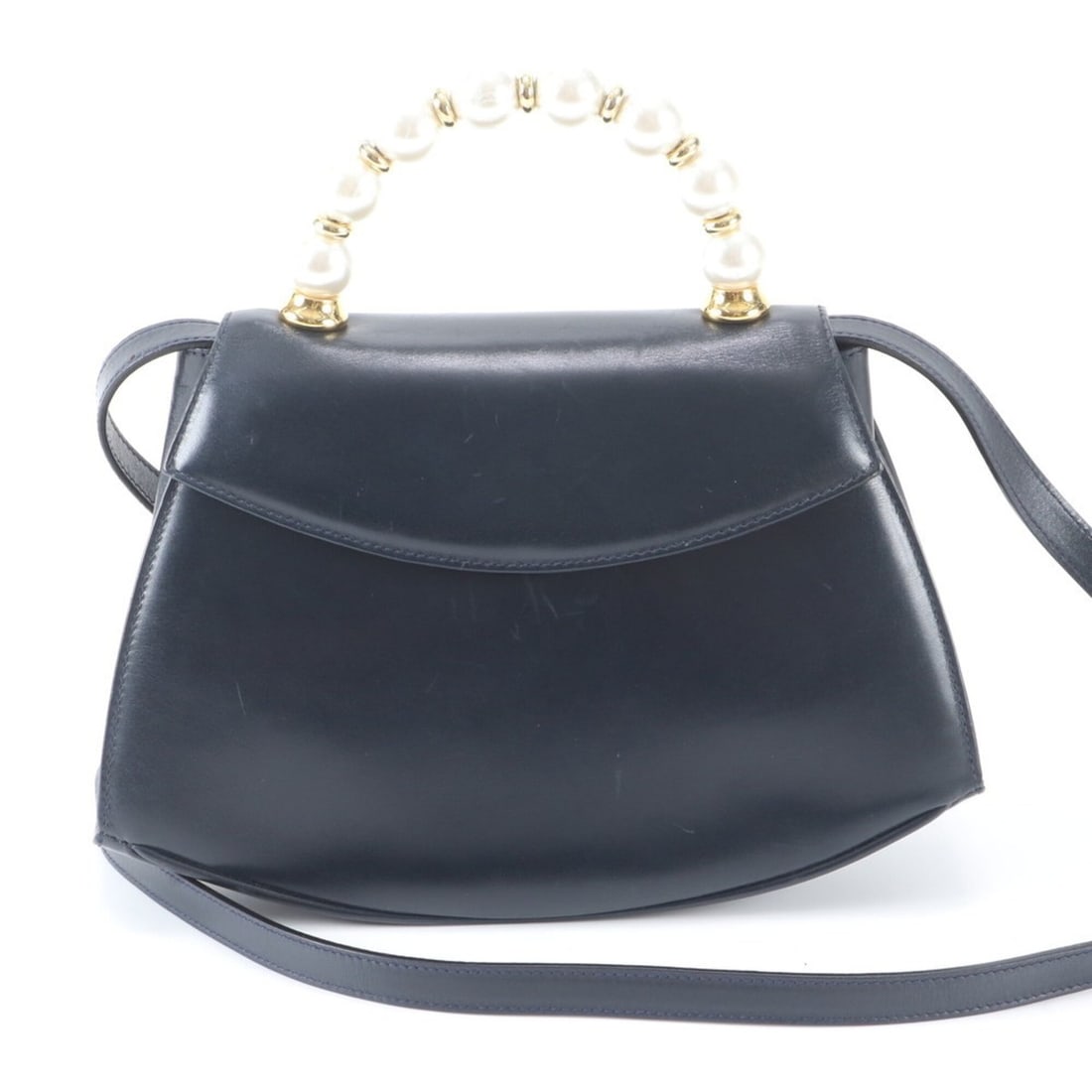 Salvatore Ferragamo Pearl A212060 Leather 2-Way Shoulder Bag, Handbag, Tote Bag for Women: --- Catalog ---Category: SizeSize (HxWxD): 16cm x 27cm x 7cm / 6.29'' x 10.62'' x 2.75''Category: DesignType: Handbag, Shoulder bag, Tote bagColor: NavyGender: WomenMaterial: Leather Category: General