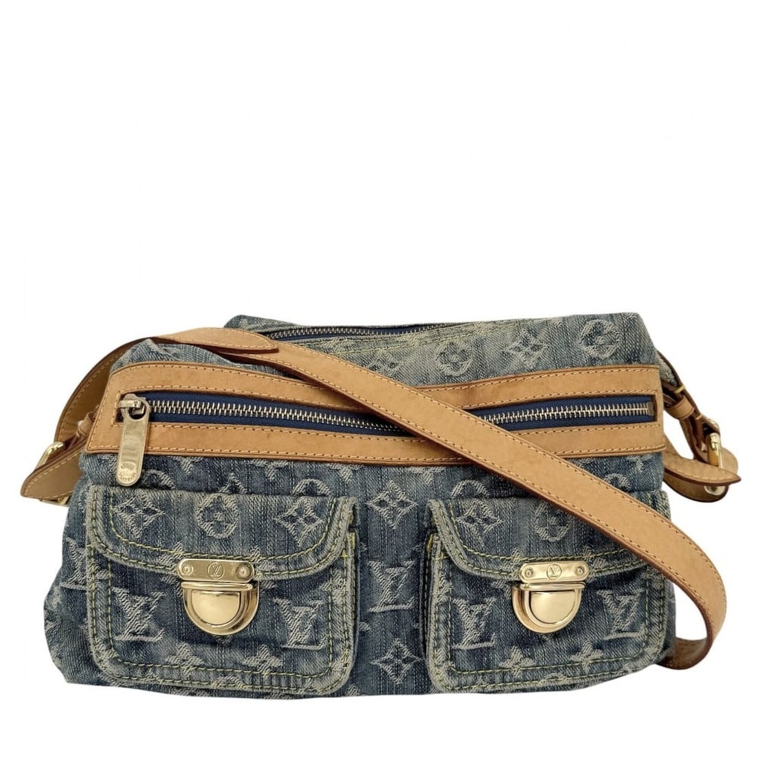 Louis Vuitton Women's Monogram Denim Baggy PM Shoulder Bag, M95049, Blue, Gold Hardware: --- Catalog ---Category: SizeSize (HxWxD): 21cm x 30cm x 10cm / 8.26'' x 11.81'' x 3.93''Category: DesignType: Shoulder bagColor: BlueGender: WomenMaterial: Monogram Denim Category: GeneralMPN: M95049