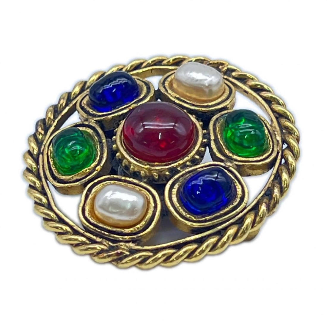 CHANEL Gripoix Brooch GP - Gold Multicolor Rhinestone for Women: --- Catalog ---Category: SizeWeight: 21g / 0.74oz.Size (HxWxD): 4cm x 4cm / 1.57'' x 1.57''Category: DesignType: BroochColor: Gold, Multi-colorStone: RhinestoneFinish: Gold platedGender: WomenCategory