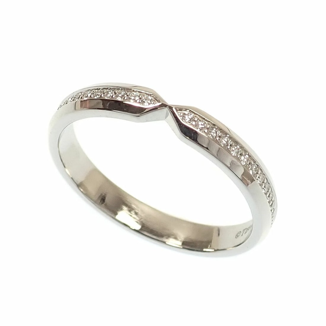 Tiffany & Co. Nesting Narrow Ring for Women, Platinum 950, Size 13, 3.9g.: --- Catalog ---Category: SizeJP Size: 13US Size: 6.5Category: DesignType: Band ringGender: WomenMaterial: Platinum 950Category: GeneralBrand: Tiffany--- Item List ---Section: ConditionRanking: Rank AB