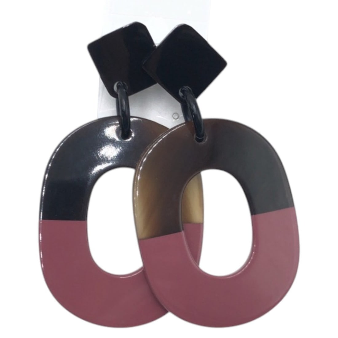 HERMES Buffalo Horn Earrings (Brown and Pink) for Women: --- Catalog ---Category: SizeSize (HxWxD): 72.00mm x 39.00mm / 2.83'' x 1.54''Category: DesignType: Stud earringsColor: Brown, PinkGender: WomenMaterial: Buffalo hornCategory: GeneralBrand: HermesCoun
