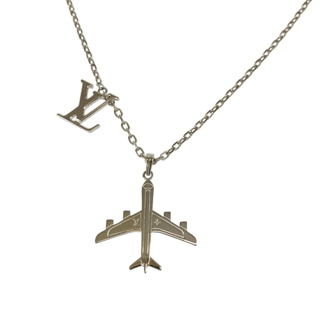 LOUIS VUITTON Louis Vuitton Pendant LV Plain Silver Metal MP3157 Necklace for Men: --- Catalog ---Category: SizePendant Size: 27mm x 30mm / 1.06'' x 1.18''Neck Circumference: 65 cm / 25.59''Category: DesignColor: SilverGender: MenMaterial: MetalNecklace Type: NecklaceCategory: Gener