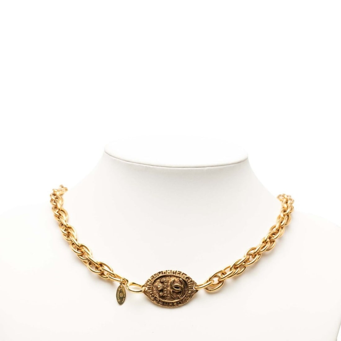 Chanel Coco Mark Chain Necklace, Gold Plated, Women's.: --- Catalog ---Category: SizePendant Size: 22.5mm x 34.6mm / 0.88'' x 1.36''Neck Circumference: 84 cm / 33.07''Category: DesignColor: GoldGender: WomenMaterial: Gold platingNecklace Type: NecklaceCate