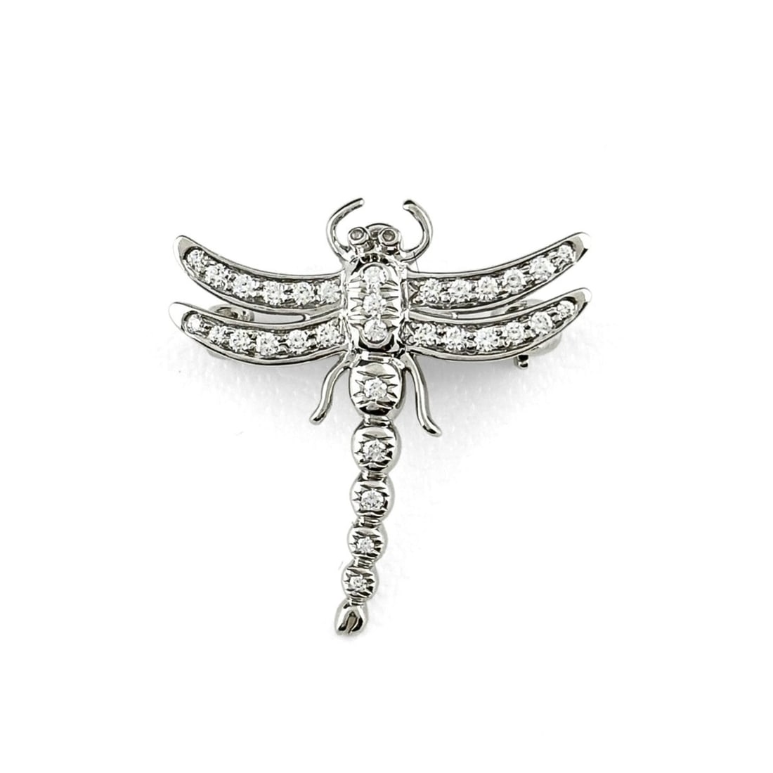 Tiffany & Co. Enchanted Dragonfly Small Brooch, Platinum, Melee Diamond Pt950, Diamond, Women's: --- Catalog ---Category: SizeCharm Size: 2.11cm x 2cm / 0.83'' x 0.79''Category: DesignType: BroochColor: SilverGender: WomenMaterial: Platinum 950Category: GeneralBrand: Tiffany--- Item List ---Secti