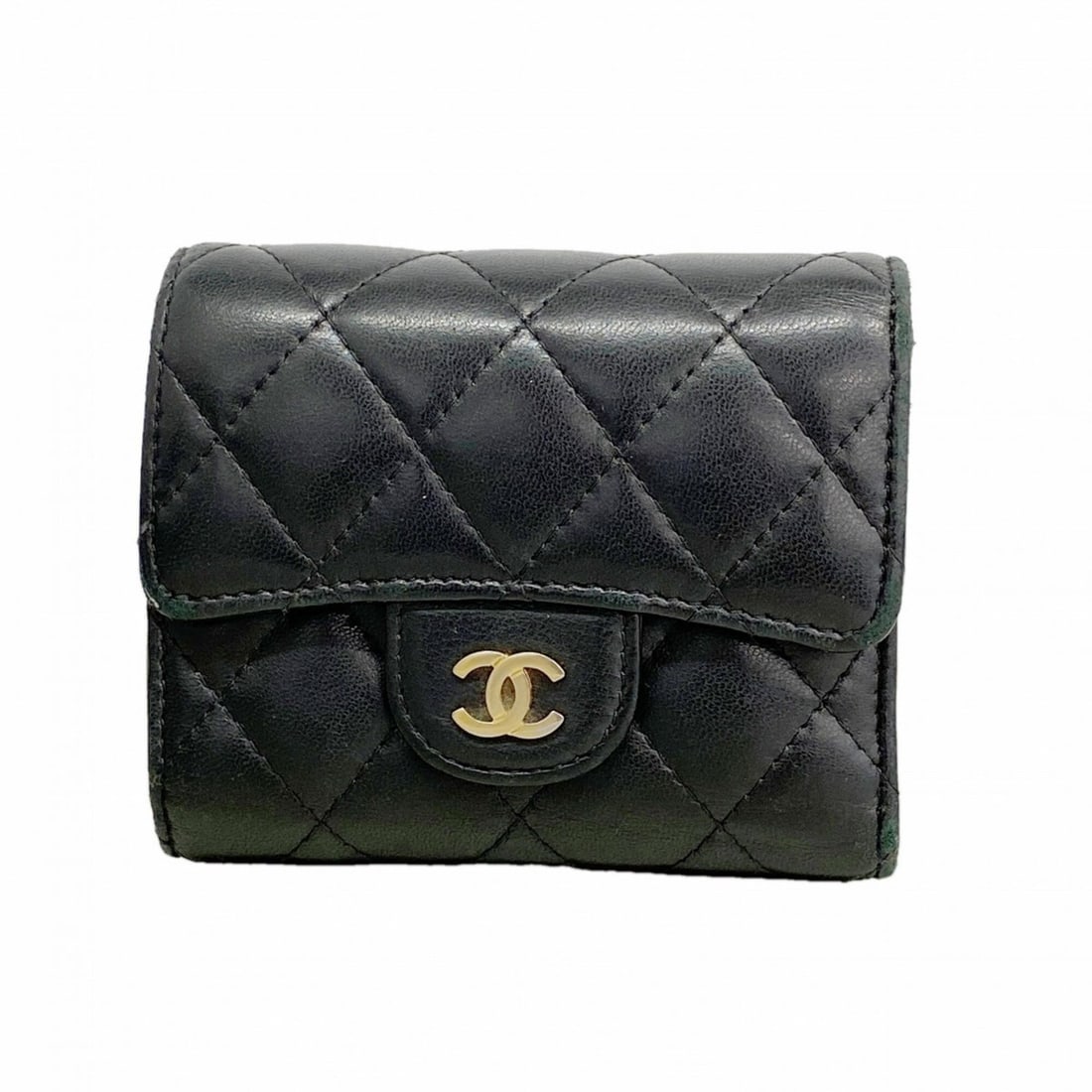 Chanel Matelassé Tri-fold Wallet, Lambskin, Black, Women's, OP007442: --- Catalog ---Category: SizeSize (HxWxD): 9cm x 10.5cm x 3cm / 3.54'' x 4.13'' x 1.18''Category: DesignType: Wallet (tri-fold)Color: BlackGender: WomenMaterial: Leather Leather/Fur Type: LambskinCate