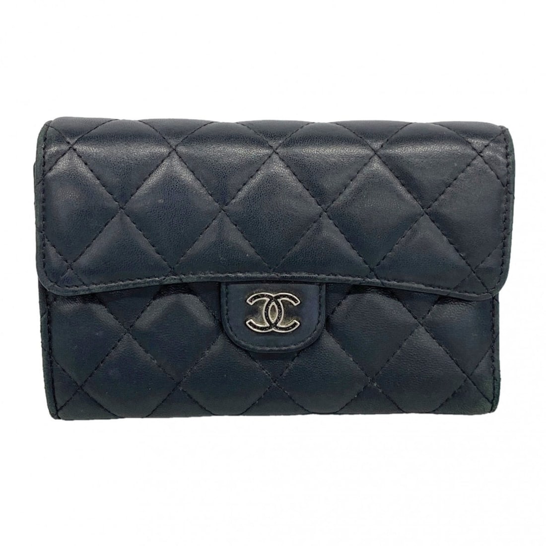 Chanel Tri-fold Wallet, Matelassé Lambskin, Black, Women's, OP003213: --- Catalog ---Category: SizeSize (HxWxD): 10cm x 15cm x 3cm / 3.93'' x 5.9'' x 1.18''Category: DesignType: Wallet (tri-fold)Color: BlackGender: WomenMaterial: Leather Leather/Fur Type: LambskinCatego