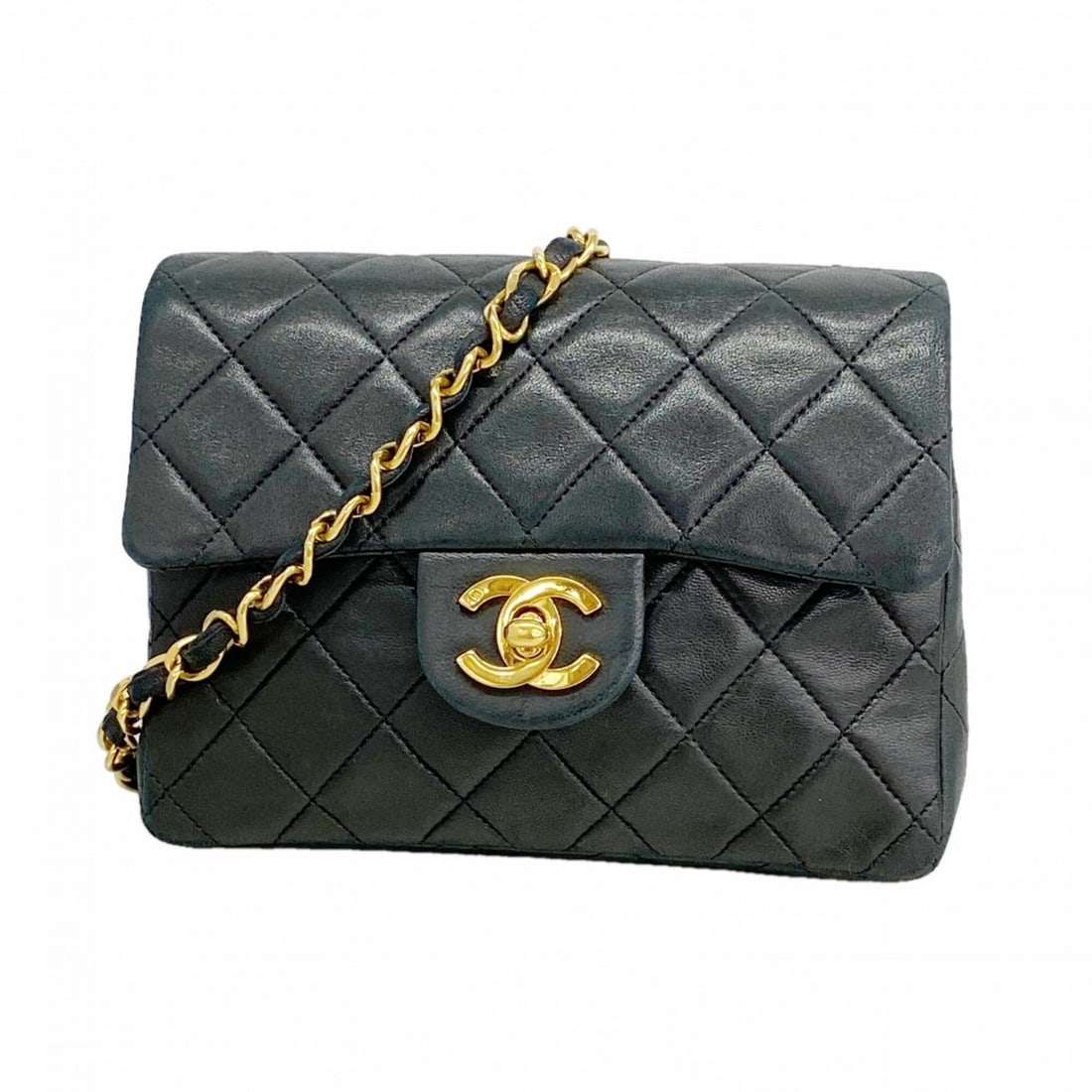 Chanel Matelassé Chain Shoulder Bag, Lambskin, Black, Women's: --- Catalog ---Category: SizeSize (HxWxD): 14cm x 17cm x 6cm / 5.51'' x 6.69'' x 2.36''Category: DesignType: Shoulder bagColor: BlackGender: WomenMaterial: Leather Hardware Color: GoldLeather/Fur Type