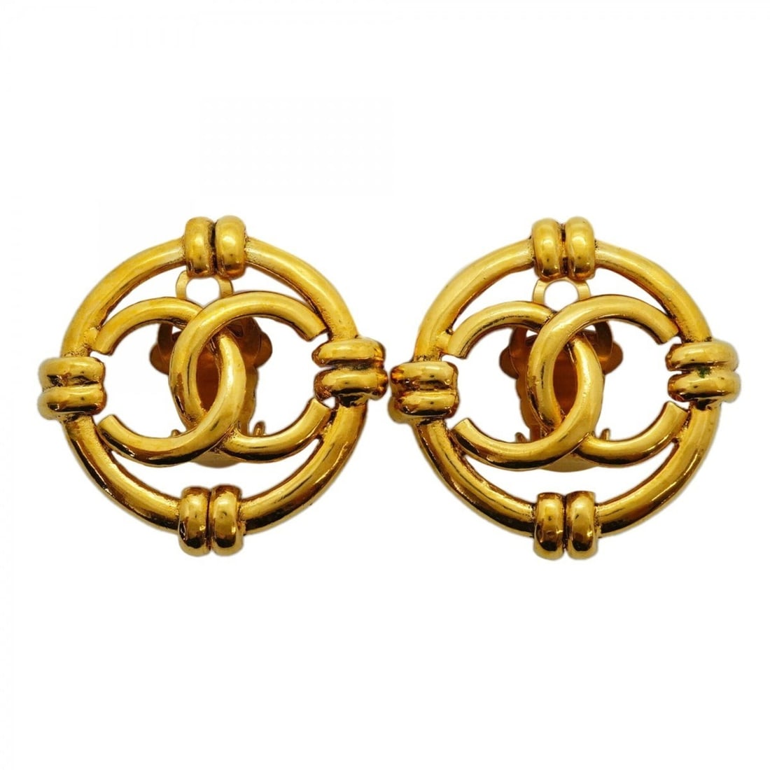Chanel Earrings, Coco Mark Circle, GP Plated Gold, Women's: --- Catalog ---Category: SizeSize (HxWxD): 33.00mm x 34.00mm / 1.30'' x 1.34''Category: DesignType: Clip earringsColor: GoldGender: WomenMaterial: Gold platingCategory: GeneralBrand: Chanel--- Item Li