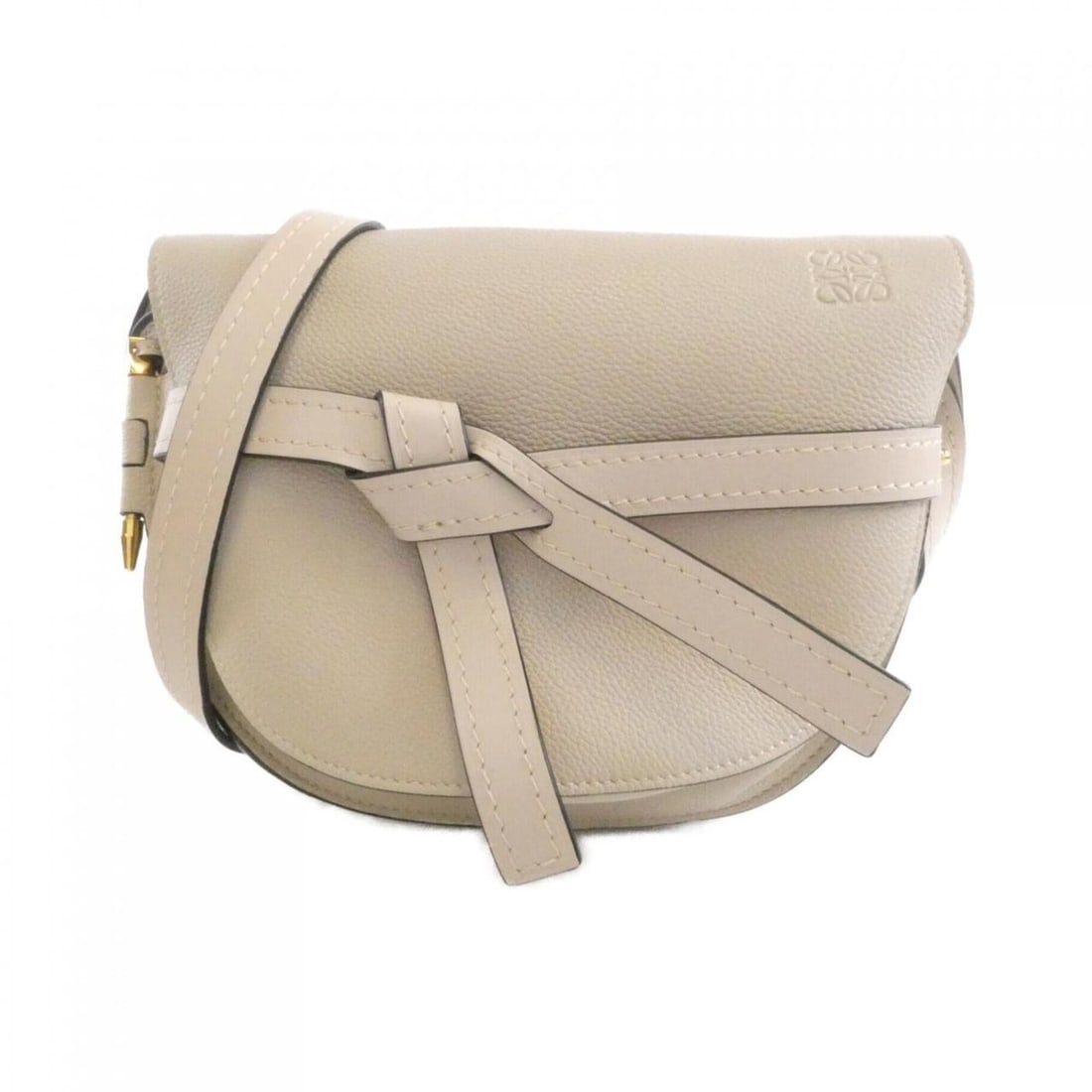 Loewe Gate Small 321 12 T20 Shoulder Bag: --- Catalog ---Category: SizeSize (HxWxD): 19cm x 20cm x 10cm / 7.48'' x 7.87'' x 3.93''Category: DesignType: Shoulder bagColor: BeigeGender: WomenMaterial: Leather Leather/Fur Type: CalfskinCategory:
