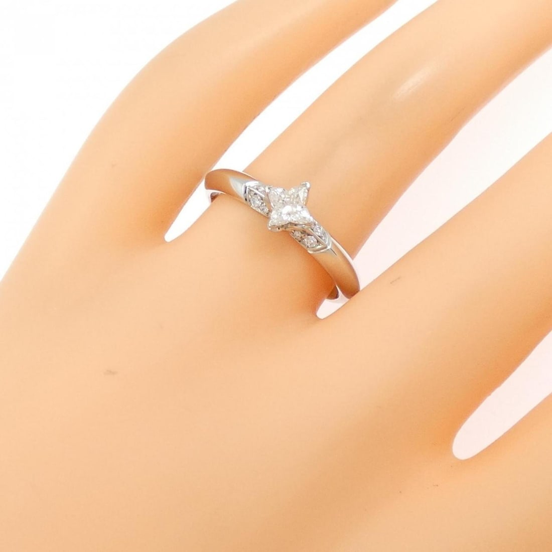 Louis Vuitton Star Monogram Ring - 5