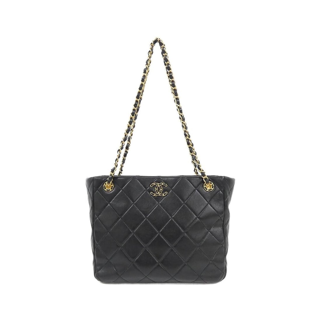 Chanel handbag: --- Catalog ---Category: SizeSize (HxWxD): 22cm x 34cm x 10cm / 8.66'' x 13.38'' x 3.93''Category: DesignType: HandbagColor: BlackGender: WomenMaterial: Leather Leather/Fur Type: LambskinCategory: