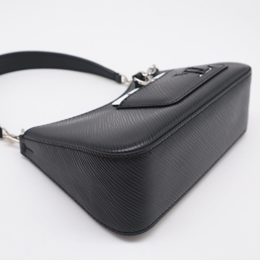 Chanel handbag - 9