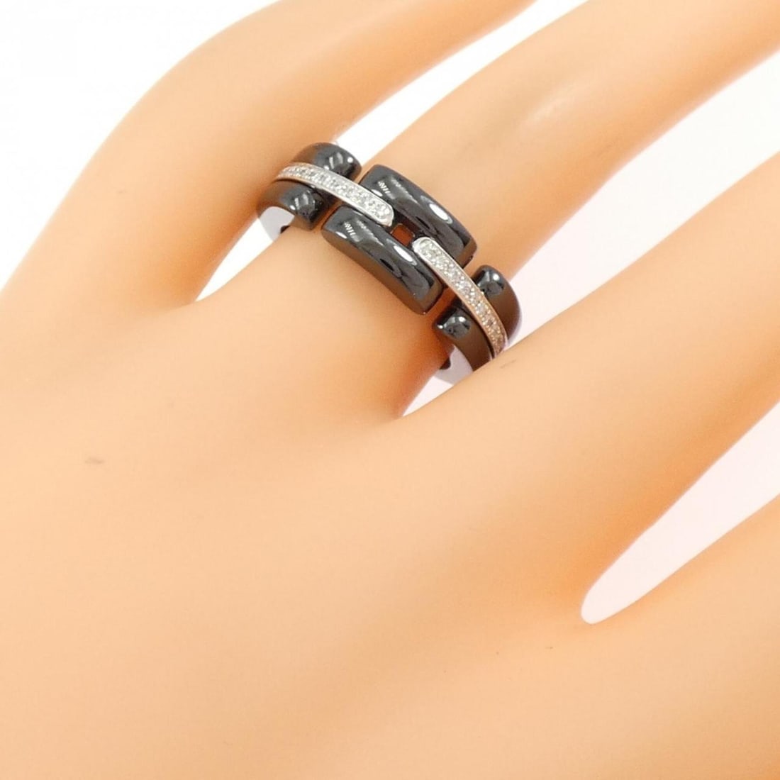 Chanel Ultra Collection Medium Ring - 4