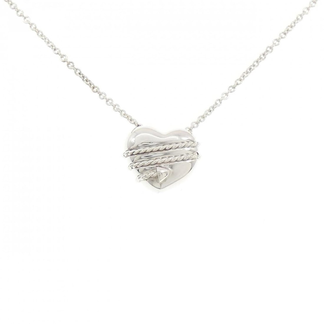 Tiffany 925 Necklace: --- Catalog ---Category: SizePendant Size: 12.8mm x 15.3mm / 0.5'' x 0.6''Neck Circumference: 46 cm / 18.11''Category: DesignGender: WomenMaterial: Silver 925Pendant Type: PendantNecklace Type: