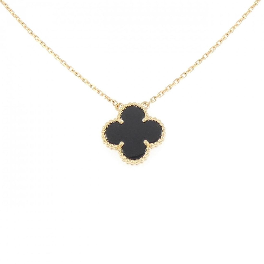 Van Cleef & Arpels Vintage Alhambra Necklace: --- Catalog ---Category: SizePendant Size: 14.8mm x 14.8mm / 0.58'' x 0.58''Neck Circumference: 37 cm - 42 cm / 14.56'' - 16.53''Category: DesignGender: WomenMaterial: Yellow gold (18K)Pendant Type: P