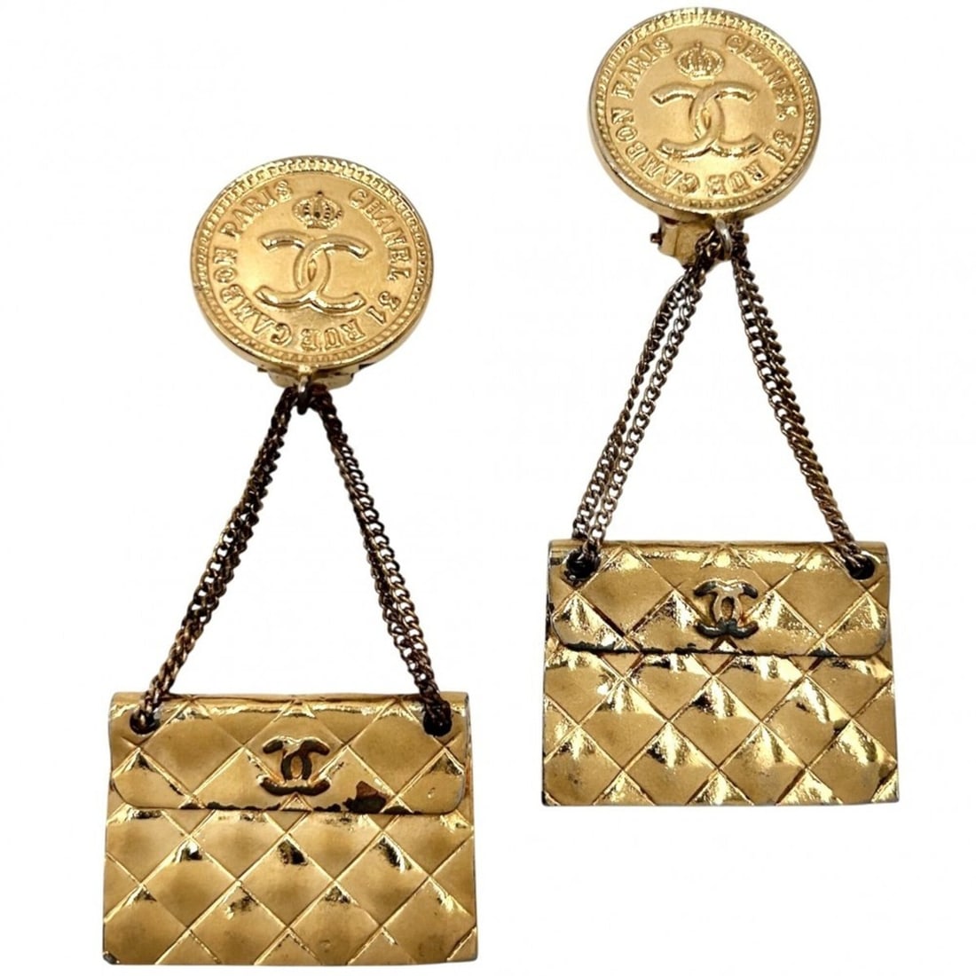 Chanel Earrings for Women, Coco Mark Bag Motif, Matelassé Swing Earrings, Vintage Accessory, CHANEL: --- Catalog ---Category: SizeSize (HxWxD): 80.00mm x 35.00mm / 3.15'' x 1.38''Category: DesignType: Stud earringsColor: GoldGender: WomenMaterial: Gold platingCategory: GeneralBrand: Chanel--- Item Li