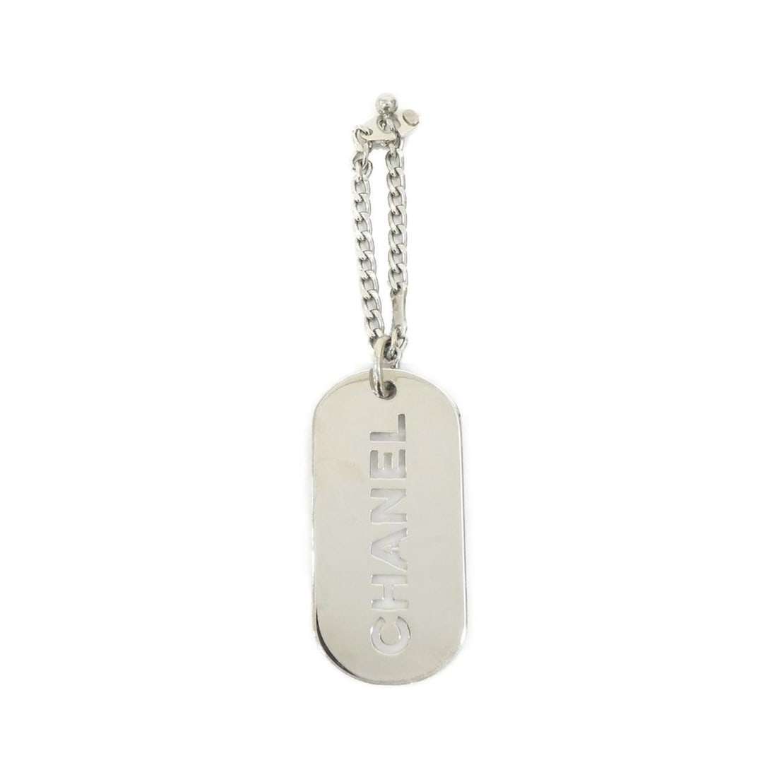 Chanel 25216 Keychain: --- Catalog ---Category: DesignType: KeyringColor: SilverGender: WomenCategory: GeneralMPN: 25216Brand: Chanel--- Item List ---Section: ConditionRanking: Rank A Used - A few traces of usage, some