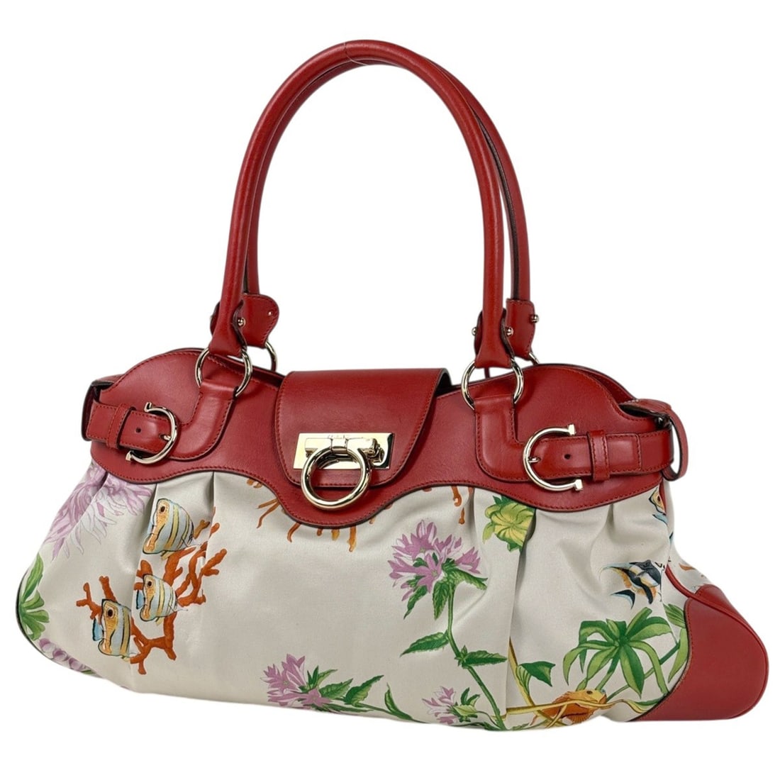 Salvatore Ferragamo Gancini Shoulder Bag, Fish and Flower Pattern, Canvas, Red White, Women's: --- Catalog ---Category: SizeSize (HxWxD): 21cm x 45cm x 13cm / 8.26'' x 17.71'' x 5.11''Category: DesignType: Shoulder bagColor: Red color, WhiteGender: WomenMaterial: Canvas , Leather Category: Gene