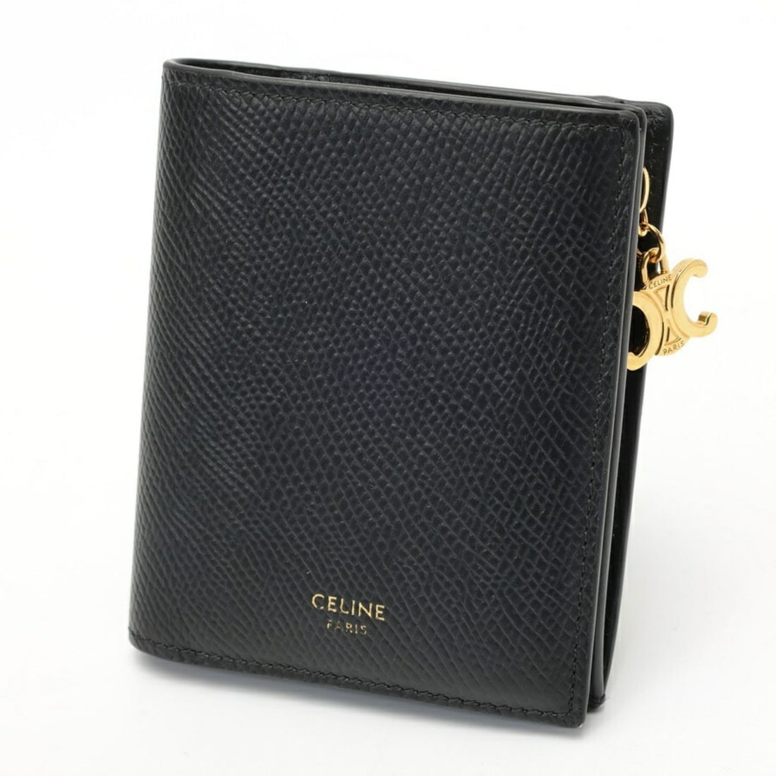 Celine Compact Wallet Triomphe Charm 10M103FVO.38NO Calfskin Black: --- Catalog ---Category: SizeSize (HxWxD): 10.5cm x 9cm x 2cm / 4.13'' x 3.54'' x 0.78''Category: DesignType: Wallet (bi-fold)Color: BlackGender: WomenCategory: GeneralBrand: CelineCountry of Origin: 