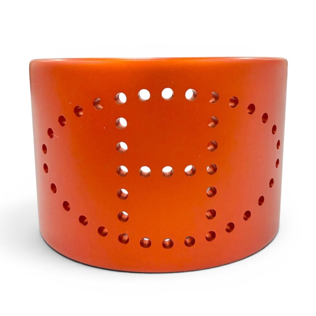 HERMES Evelyne Bangle, Aluminum, H Logo, Chaine d'Ancre Bracelet, Orange, Made in USA, Women's: --- Catalog ---Category: SizeLength: 12cm / 4.72''Category: DesignType: BangleColor: OrangeGender: WomenMaterial: AluminumCategory: GeneralBrand: HermesCountry of Origin: USA--- Item List ---Section: 