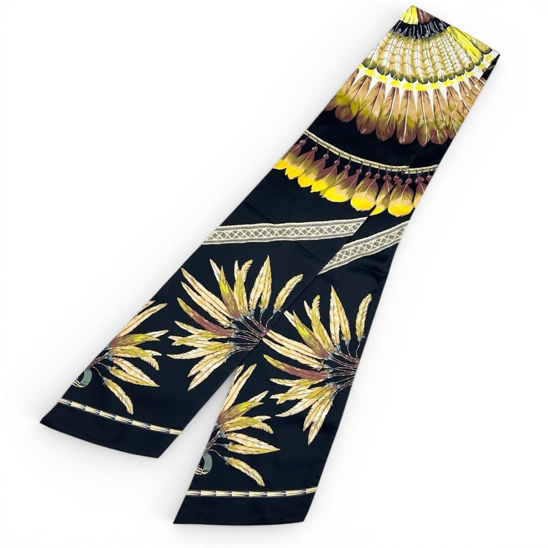 HERMES Carre Long Maxi Twilly, 100% Brazilian Silk Scarf/Muffler, Black and Yellow, Made in France,: --- Catalog ---Category: SizeSize (LxW): 2.16m x 20.5cm / 85.03'' x 8.07''Category: DesignType: ScarfColor: Black, YellowGender: WomenMaterial: Silk Category: GeneralBrand: HermesCountry of Origin: Fr