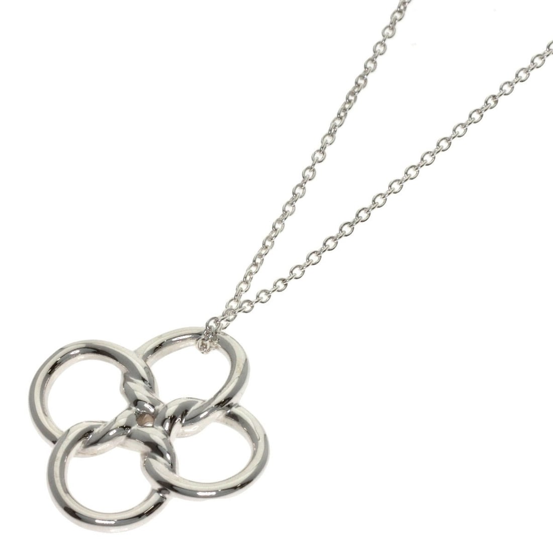 Tiffany & Co. Quadrofolio Necklace, Silver, Women's.: --- Catalog ---Category: SizePendant Size: 19.5mm x 19mm / 0.76'' x 0.74''Neck Circumference: 40.5 cm / 15.94''Category: DesignGender: WomenMaterial: SilverNecklace Type: NecklaceCategory: GeneralBran
