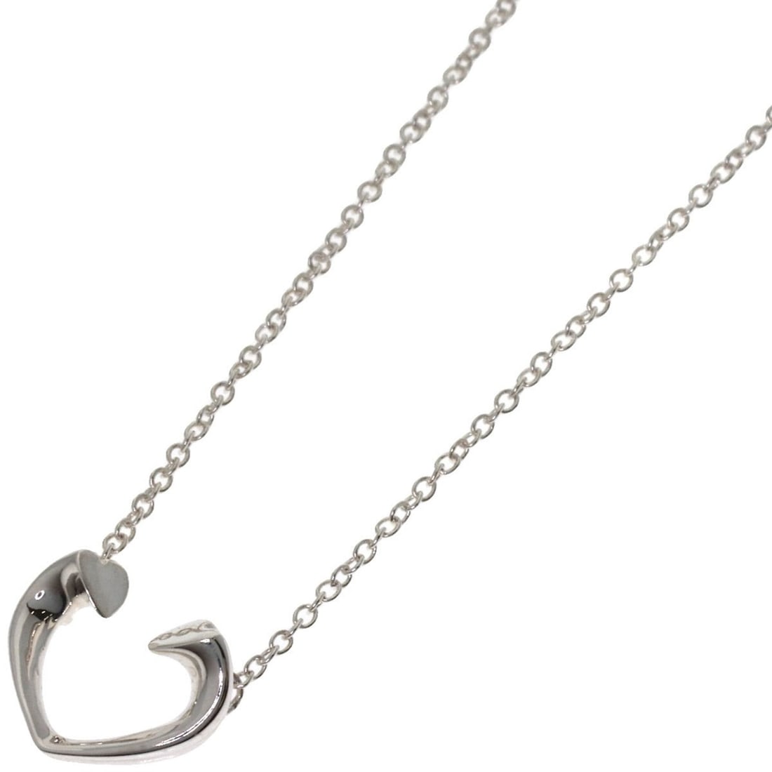 Tiffany & Co. Heart Motif Necklace, Silver, Women's.: --- Catalog ---Category: SizePendant Size: 9.4mm x 11.4mm / 0.37'' x 0.44''Neck Circumference: 42 cm / 16.53''Category: DesignGender: WomenMaterial: SilverNecklace Type: NecklaceCategory: GeneralBrand