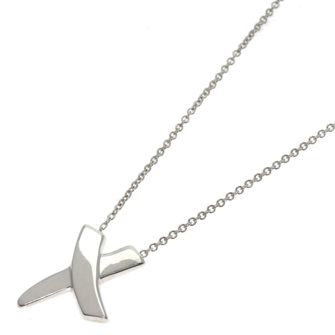 Tiffany Kiss Necklace, Silver, Women's, TIFFANY&Co.: --- Catalog ---Category: SizePendant Size: 14mm x 11.4mm / 0.55'' x 0.44''Neck Circumference: 41 cm / 16.14''Category: DesignGender: WomenMaterial: SilverNecklace Type: NecklaceCategory: GeneralBrand: