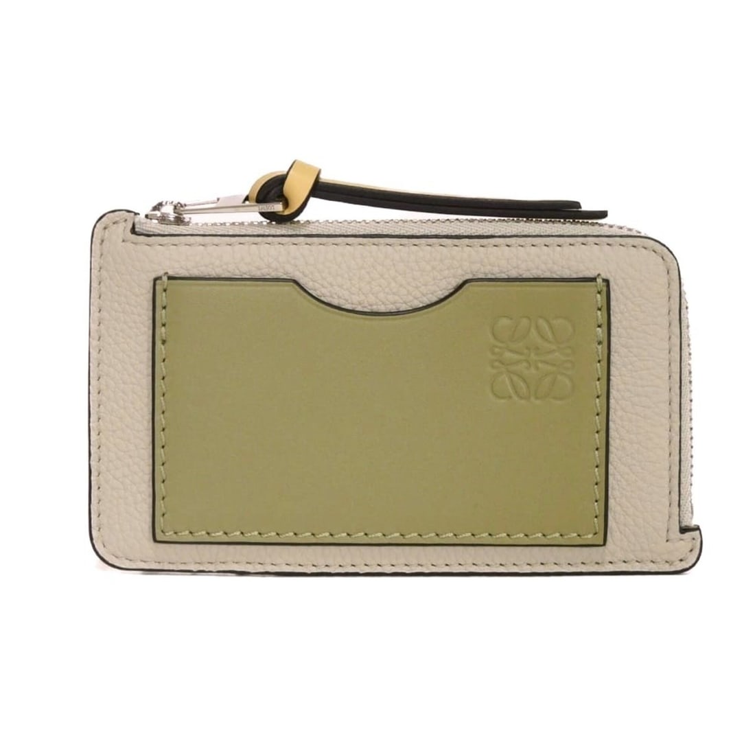 LOEWE Coin Case, Card Holder, Calfskin, Eucalyptus Fragment Anagram, Shell Grey, C660Z40X07 5666,: --- Catalog ---Category: SizeSize (HxWxD): 7.5cm x 12.5cm x 1.5cm / 2.95'' x 4.92'' x 0.59''Category: DesignType: Coin purse/coin caseColor: GrayGender: Men,WomenMaterial: Leather Category: GeneralMPN