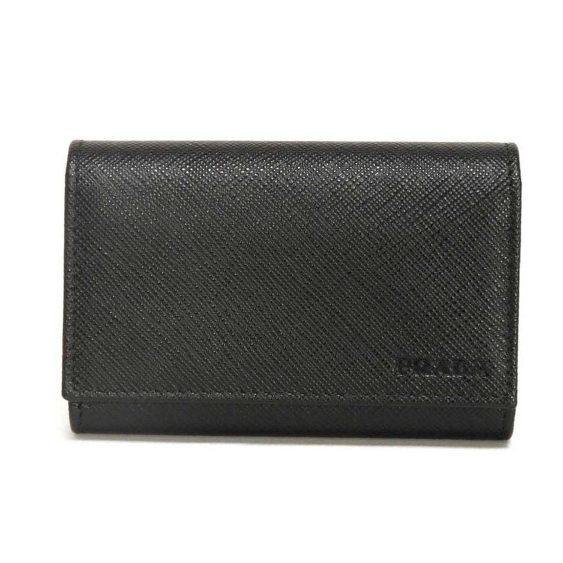 Prada Saffiano Leather Key Case, 6-Key Holder, Black, Ring, Card Pocket, Embossed Logo, Nero: --- Catalog ---Category: SizeSize (HxWxD): 7cm x 10.5cm x 2.4cm / 2.75'' x 4.13'' x 0.94''Category: DesignType: KeyringColor: BlackGender: Men,WomenMaterial: LeatherCategory: GeneralMPN: 2PG002 053 F0