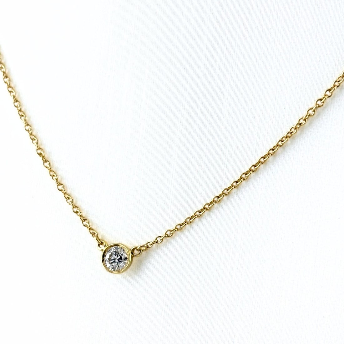 Tiffany & Co. By the Yard Necklace, Yellow Gold (YG), Pendant 750 Diamond, Women's: --- Catalog ---Category: SizePendant Size: 4.1mm x 4.1mm / 0.16'' x 0.16''Neck Circumference: 40 cm / 15.74''Category: DesignColor: YellowGender: WomenNecklace Type: Pendant necklaceCategory: GeneralB