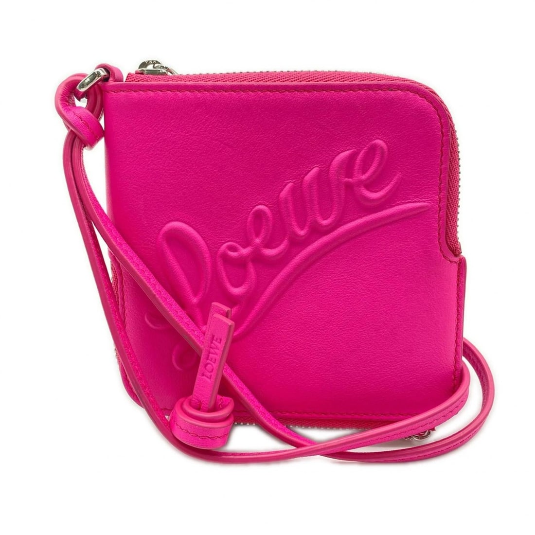 LOEWE Soft Grain Calf Fragment Case, Fuchsia C565W70X02, Wallet/Coin Pink Leather, Women's: --- Catalog ---Category: SizeSize (HxWxD): 10cm x 11cm x 1.5cm / 3.93'' x 4.33'' x 0.59''Category: DesignType: Coin purse/coin caseColor: PinkGender: WomenClosure: ZipperMaterial: Leather Leather/Fur 