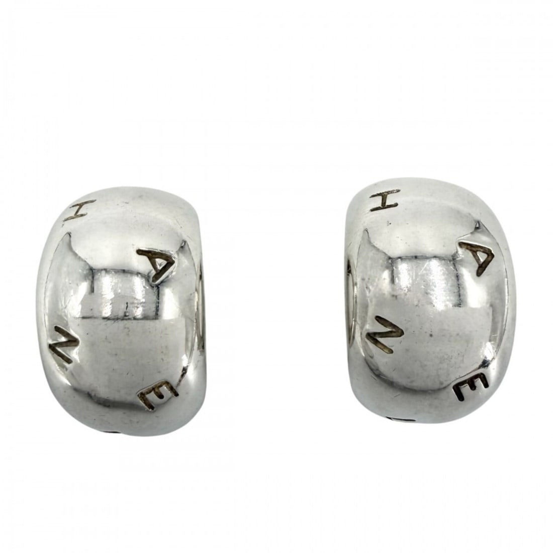 Chanel Earrings for Women, Logo, Vintage Style, Sterling Silver 925, Approx. 18.8g: --- Catalog ---Category: SizeSize (HxWxD): 21.00mm x 13.00mm x 3.00mm / 0.83'' x 0.51'' x 0.12''Category: DesignType: Clip earringsGender: WomenMaterial: Silver 925Category: GeneralBrand: Chanel--- It