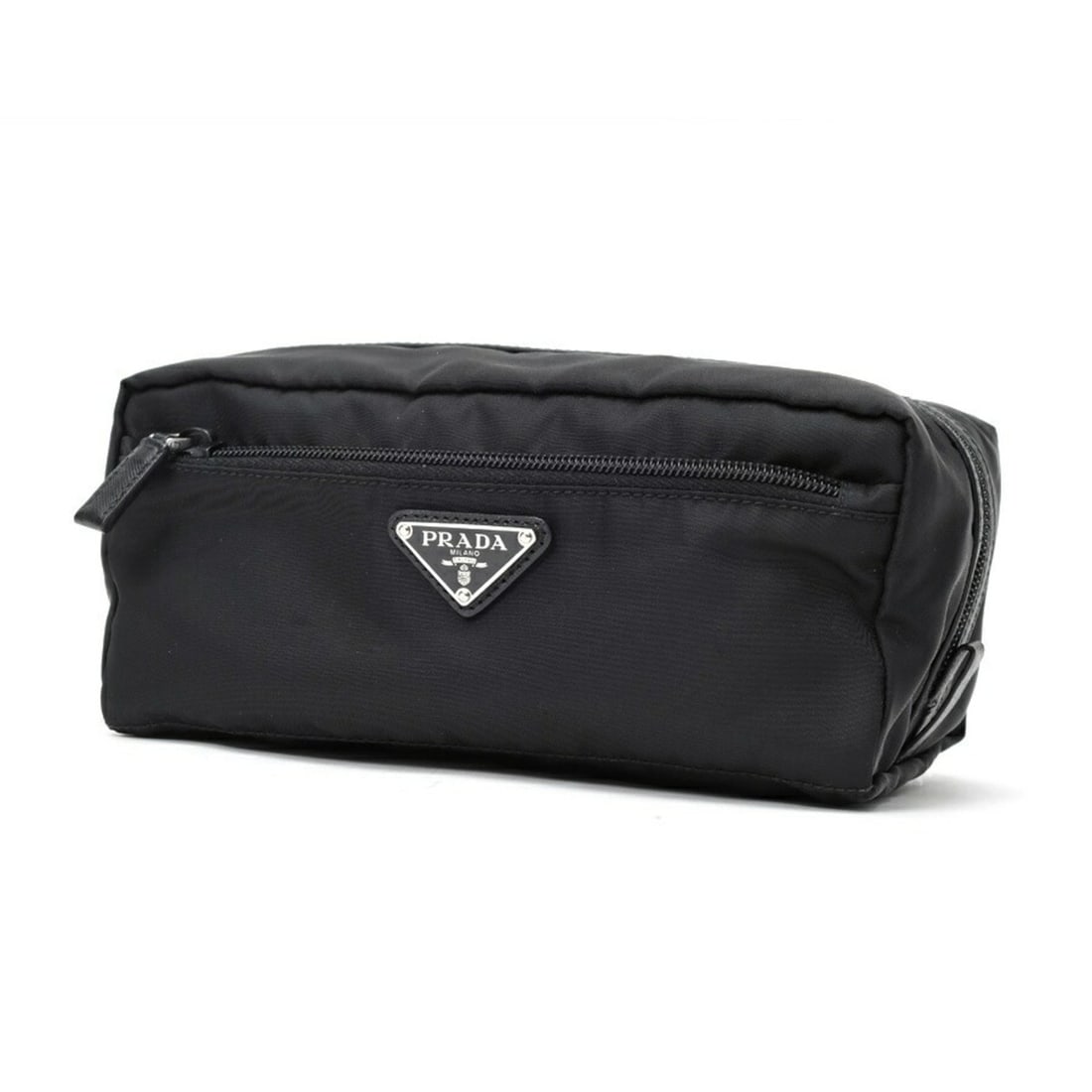 Prada travel pouch, nylon and Saffiano leather, black.: --- Catalog ---Category: SizeSize (HxWxD): 10cm x 22cm x 11cm / 3.93'' x 8.66'' x 4.33''Category: DesignType: Pouch, Wash bagColor: BlackGender: Men,WomenMaterial: Nylon Category: GeneralBrand: PradaC