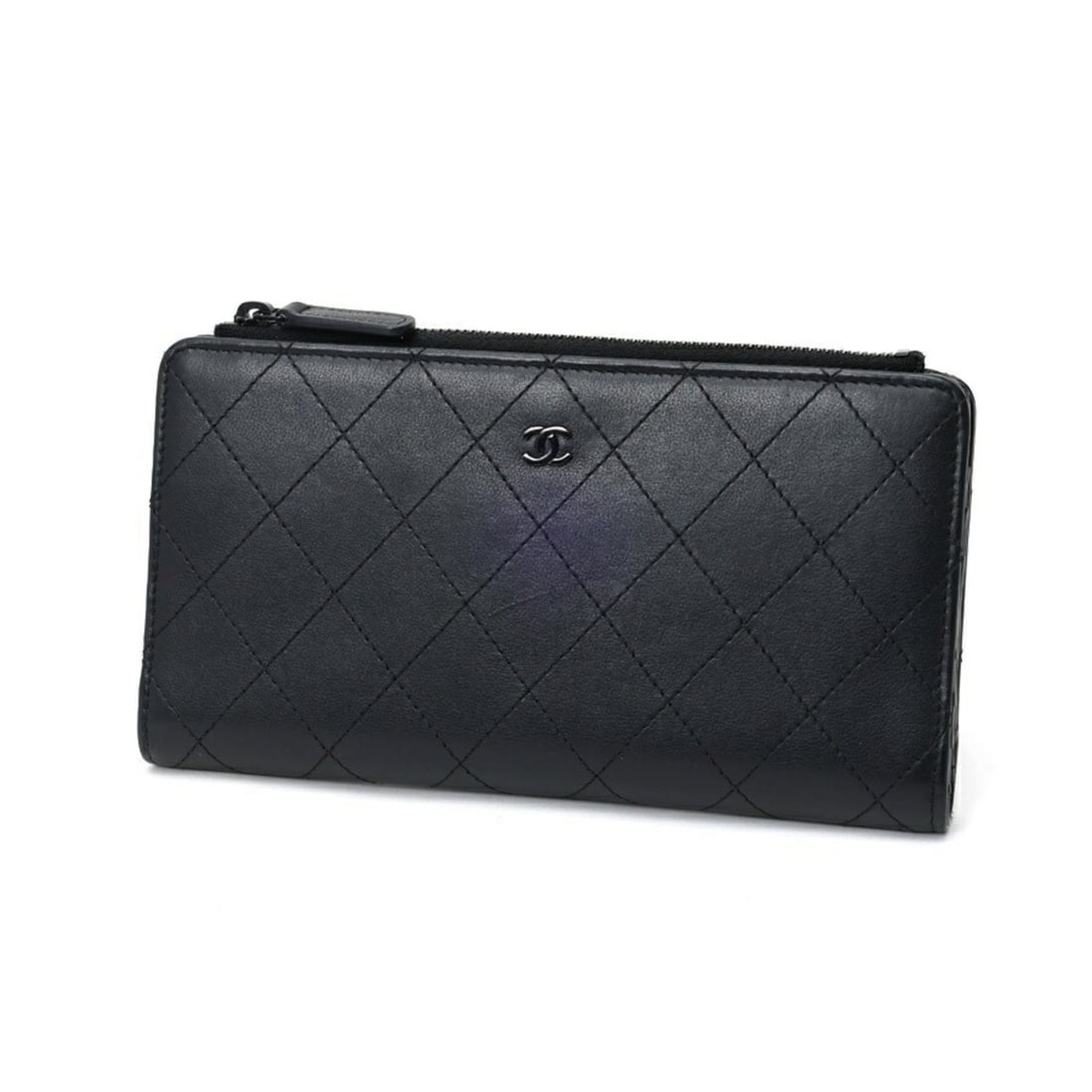 Chanel Matelassé Long Wallet AP3884, Leather, Black: --- Catalog ---Category: SizeSize (HxWxD): 10.5cm x 19.5cm x 2cm / 4.13'' x 7.67'' x 0.78''Category: DesignType: Long wallet (bi-fold)Color: BlackGender: Women,MenMaterial: Leather Category: GeneralMP