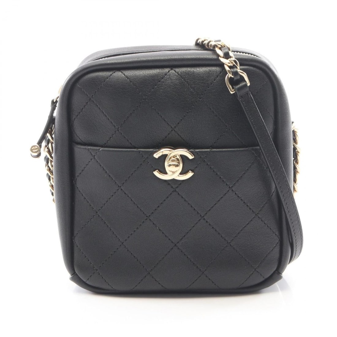 Chanel Matelassé Small Shoulder Bag/Handbag, Lambskin Leather, Women's, Black: --- Catalog ---Category: SizeSize (HxWxD): 17cm x 16cm x 7cm / 6.69'' x 6.29'' x 2.75''Category: DesignType: Handbag, Shoulder bagColor: BlackGender: WomenMaterial: Leather Leather/Fur Type: LambskinC