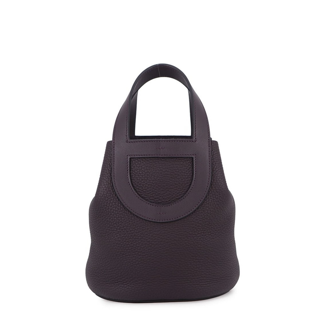 Hermes In the Loop 18 Tote Bag, Cassis, Taurillon Clemence Swift Leather, W Stamp.: --- Catalog ---Category: SizeWeight: 380g / 13.4oz.Size (HxWxD): 19cm x 18cm x 13cm / 7.48'' x 7.08'' x 5.11''Category: DesignType: Tote bagColor: CassisGender: WomenClosure: OpenMaterial: Taurillon c
