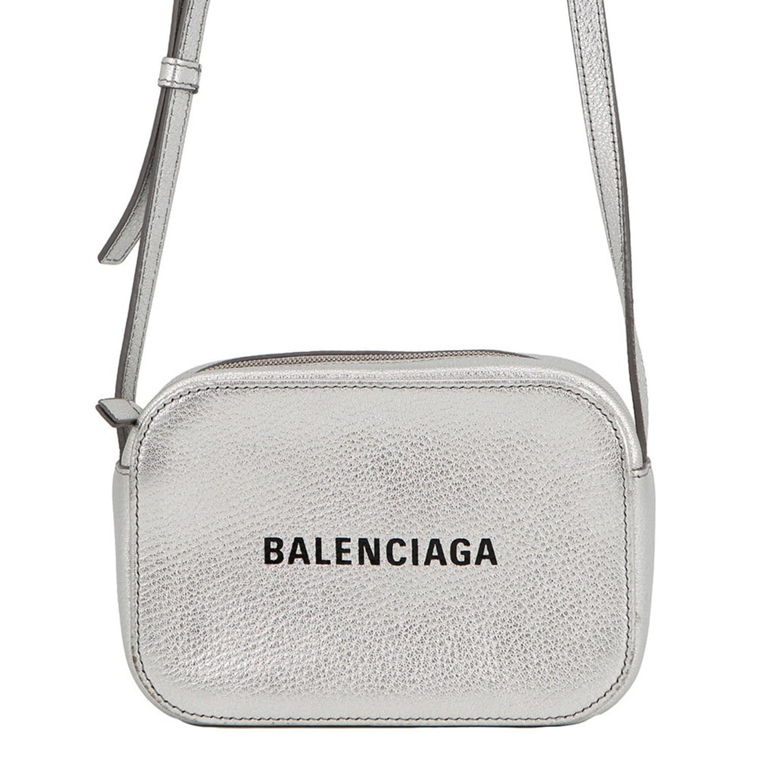 Balenciaga shoulder bag, Everyday camera bag XS, leather, 552372, BALENCIAGA, handbag, BALENCIAGA: --- Catalog ---Category: SizeWeight: 210g / 7.4oz.Size (HxWxD): 12cm x 17cm x 5.5cm / 4.72'' x 6.69'' x 2.16''Strap Length: 113.5cm - 123.5cm / 44.68'' - 48.62''Category: DesignType: Handbag, Shoulder
