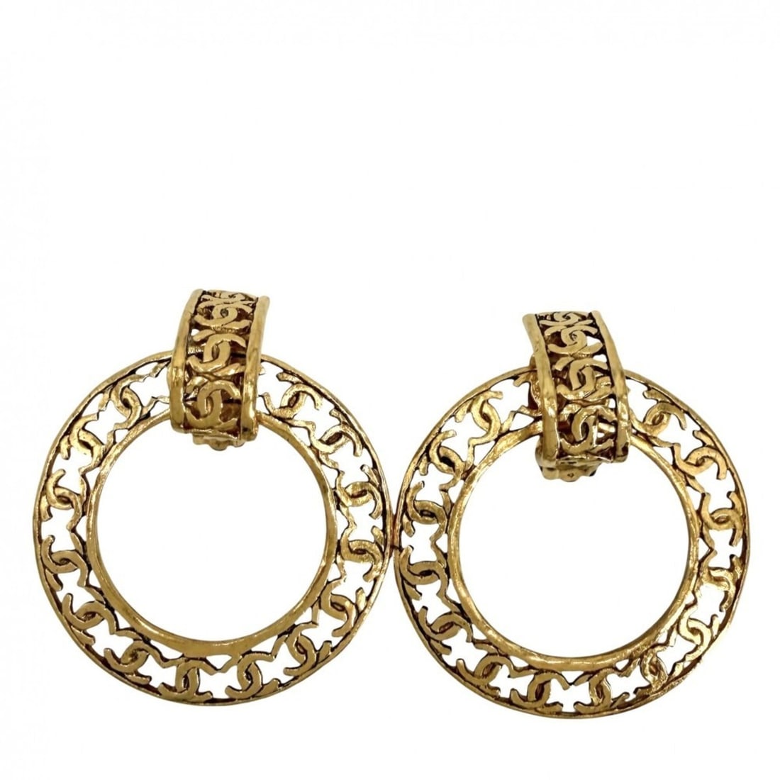 Chanel Earrings for Women, Coco Mark, Vintage, Round, CHANEL GP 2 5 Gold, Approx. 31.1g, 1990: --- Catalog ---Category: SizeSize (HxWxD): 60.00mm x 50.00mm x 3.00mm / 2.36'' x 1.97'' x 0.12''Category: DesignType: Clip earringsColor: GoldGender: WomenMaterial: Gold platingCategory: GeneralBrand: