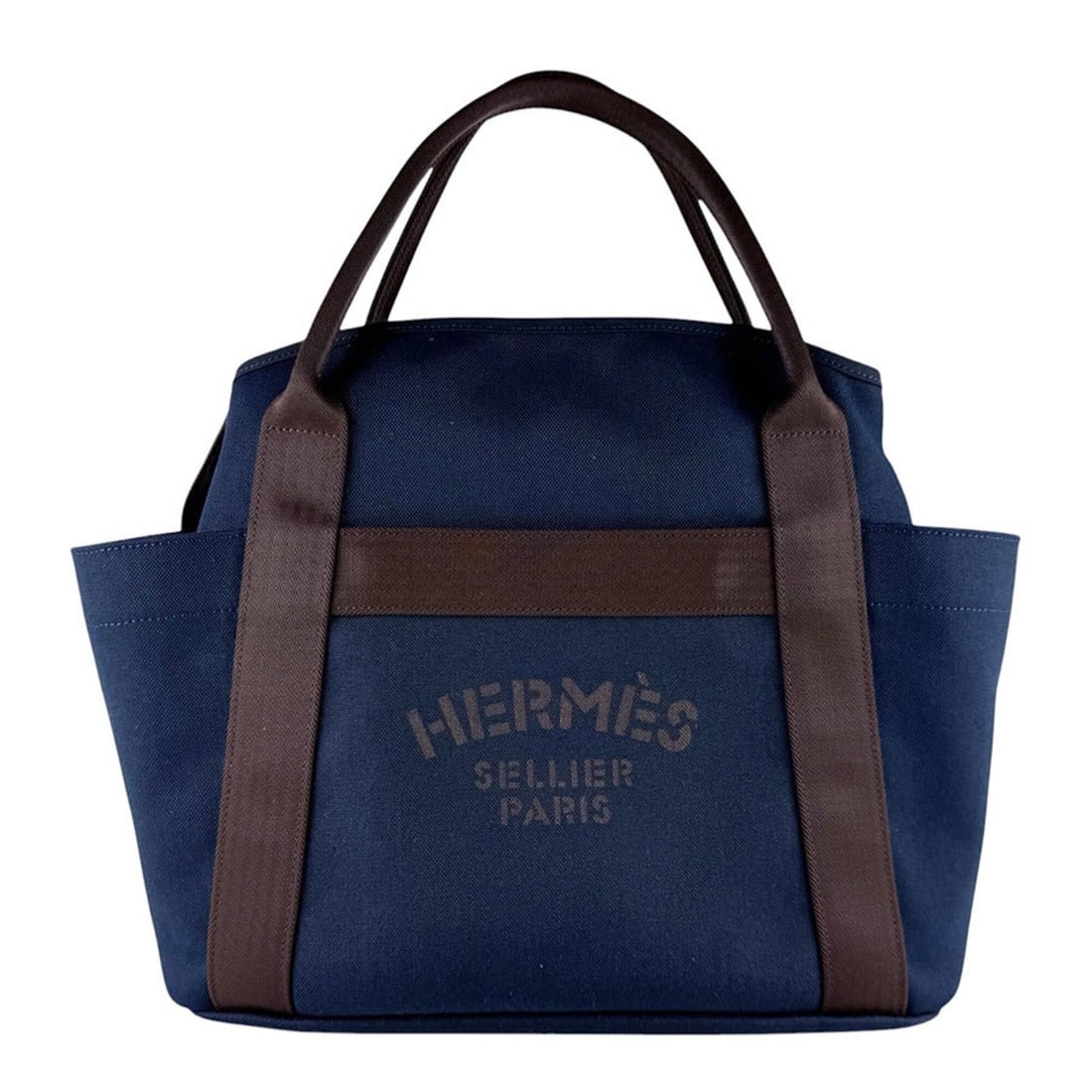 Hermes HERMES Handbag Shoulder Bag Sac de Pansage Groom Canvas Navy Brown Men's Women's z10322: --- Catalog ---Category: SizeSize (HxWxD): 32cm x 42cm x 16cm / 12.59'' x 16.53'' x 6.29''Category: DesignType: Handbag, Shoulder bagColor: Brown, NavyGender: Men,WomenMaterial: Canvas Category: Gener