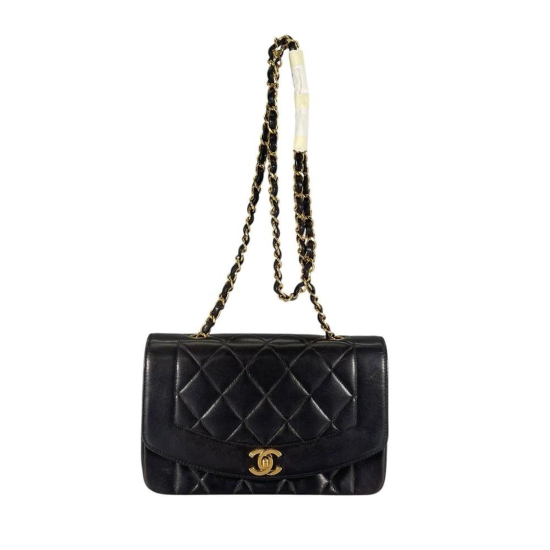 Chanel Diana 22 Chain Shoulder Bag for Women, Series 2, Crossbody, Coco Mark, Lambskin, Black, Gold: --- Catalog ---Category: SizeSize (HxWxD): 14cm x 22cm x 7cm / 5.51'' x 8.66'' x 2.75''Category: DesignType: Shoulder bagColor: BlackGender: WomenMaterial: Leather Category: GeneralBrand: Chanel--- It