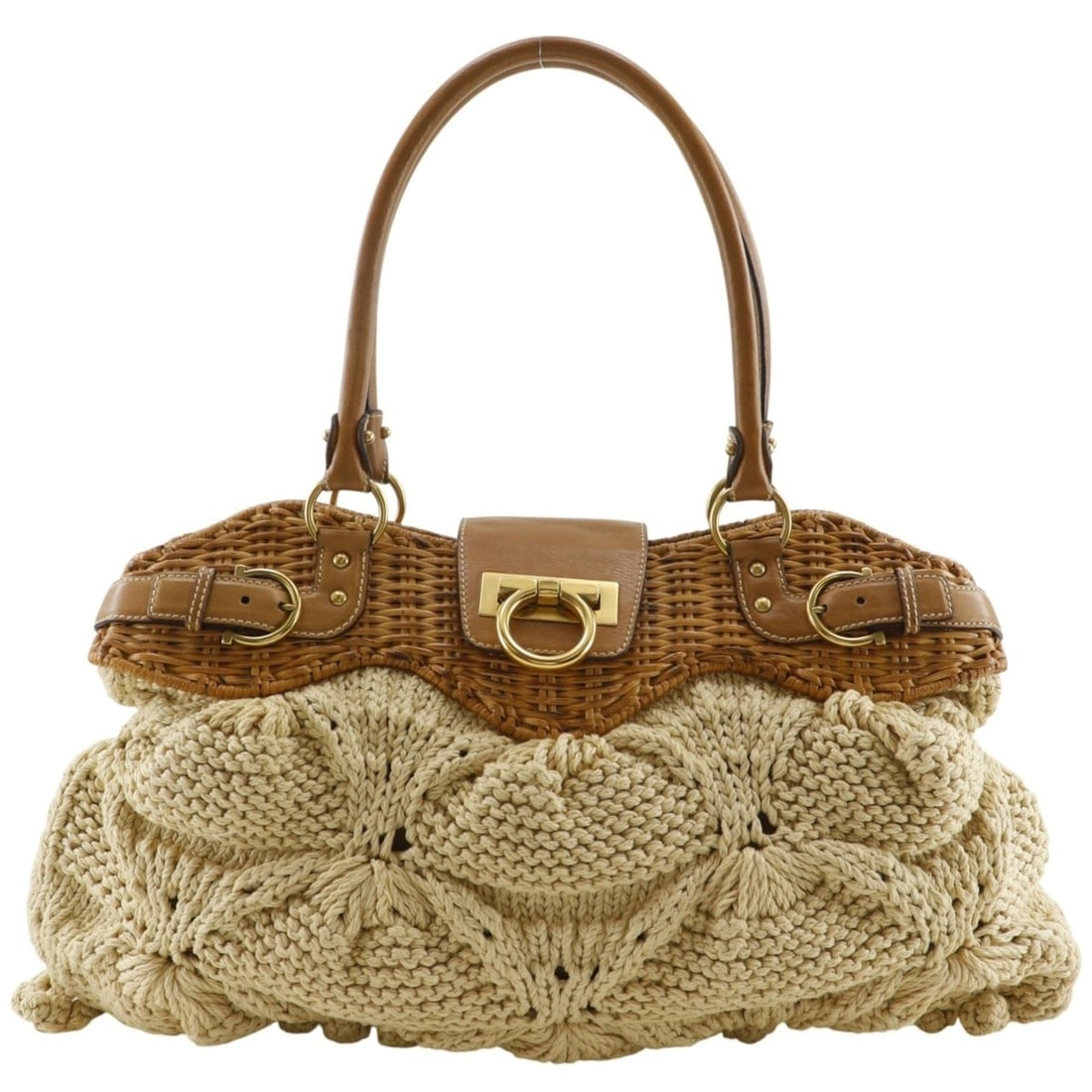 Salvatore Ferragamo Marissa Tote Bag Gancini EZ-21 6387 Rattan x Cotton Beige A4 Women's: --- Catalog ---Category: SizeSize (HxWxD): 28cm x 45cm x 5cm / 11.02'' x 17.71'' x 1.96''Category: DesignType: Tote bagColor: BeigeGender: WomenMaterial: Cotton Category: GeneralMPN: EZ-21 6387Brand: 
