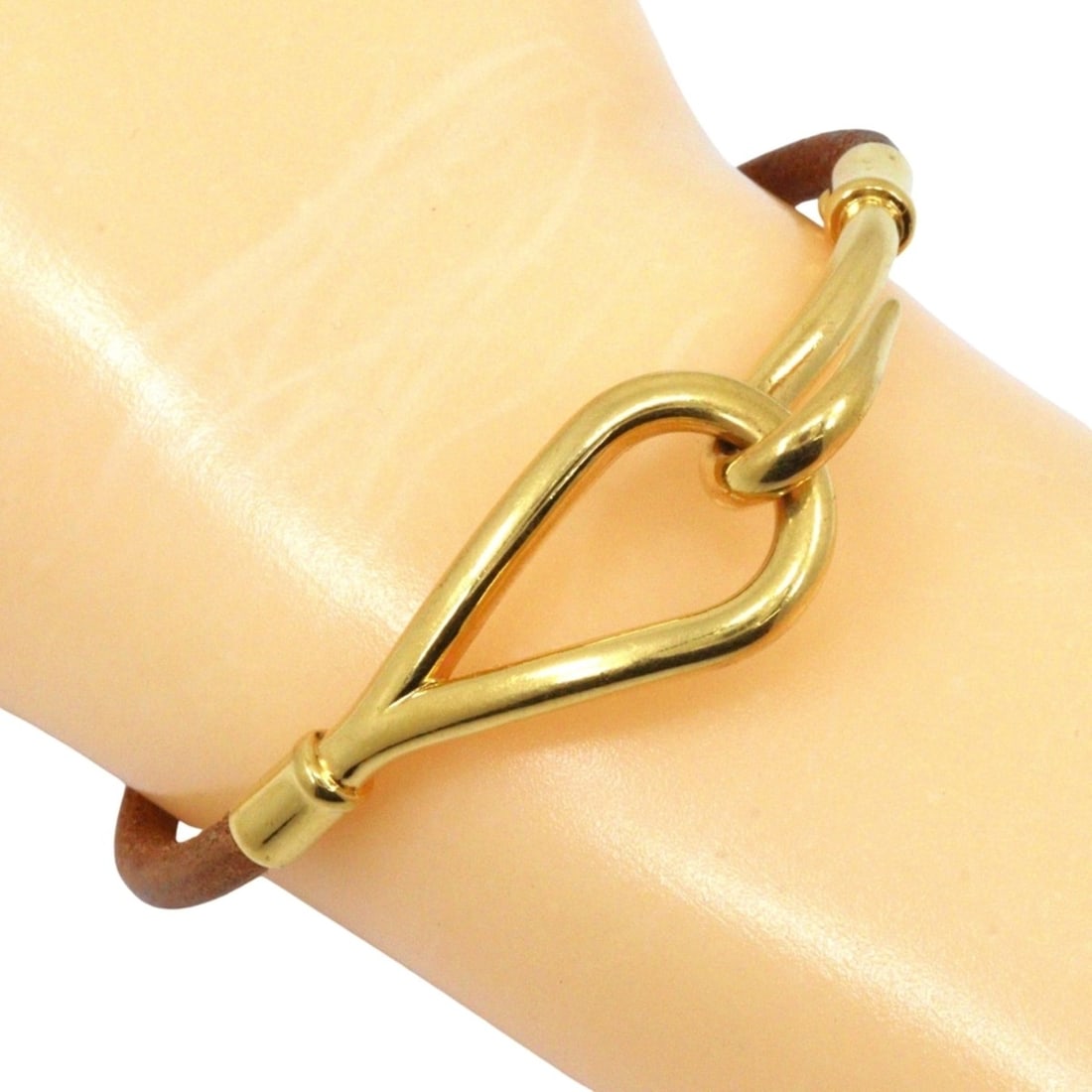 Hermes Jumbo Bracelet, Gold Plated x Leather, Approx. 10.2g, Unisex: --- Catalog ---Category: SizeLength: 16.5cm / 6.49''Category: DesignType: Charm braceletGender: Men,WomenMaterial: Gold plating, LeatherCategory: GeneralBrand: Hermes--- Item List ---Section: Conditio