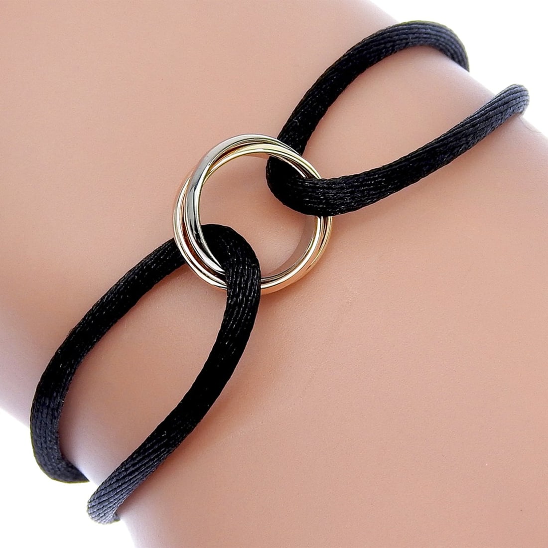Cartier bracelet CRB6016700, 18K gold x satin, approximately 3.0g, unisex.: --- Catalog ---Category: SizeLength: 26cm / 10.23''Category: DesignType: Charm braceletGender: WomenMaterial: Gold (18K), SatinCategory: GeneralMPN: CRB6016700Brand: Cartier--- Item List ---Section: C