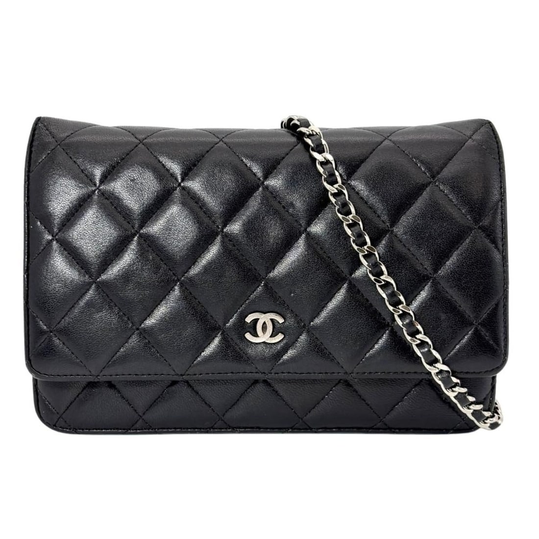 Chanel Matelassé Chain Shoulder Bag, Lambskin, Black, Silver Hardware, Wallet, Women's: --- Catalog ---Category: SizeSize (HxWxD): 13cm x 19cm x 2.5cm / 5.11'' x 7.48'' x 0.98''Category: DesignType: Shoulder bagColor: BlackGender: WomenMaterial: Leather Leather/Fur Type: LambskinCategory