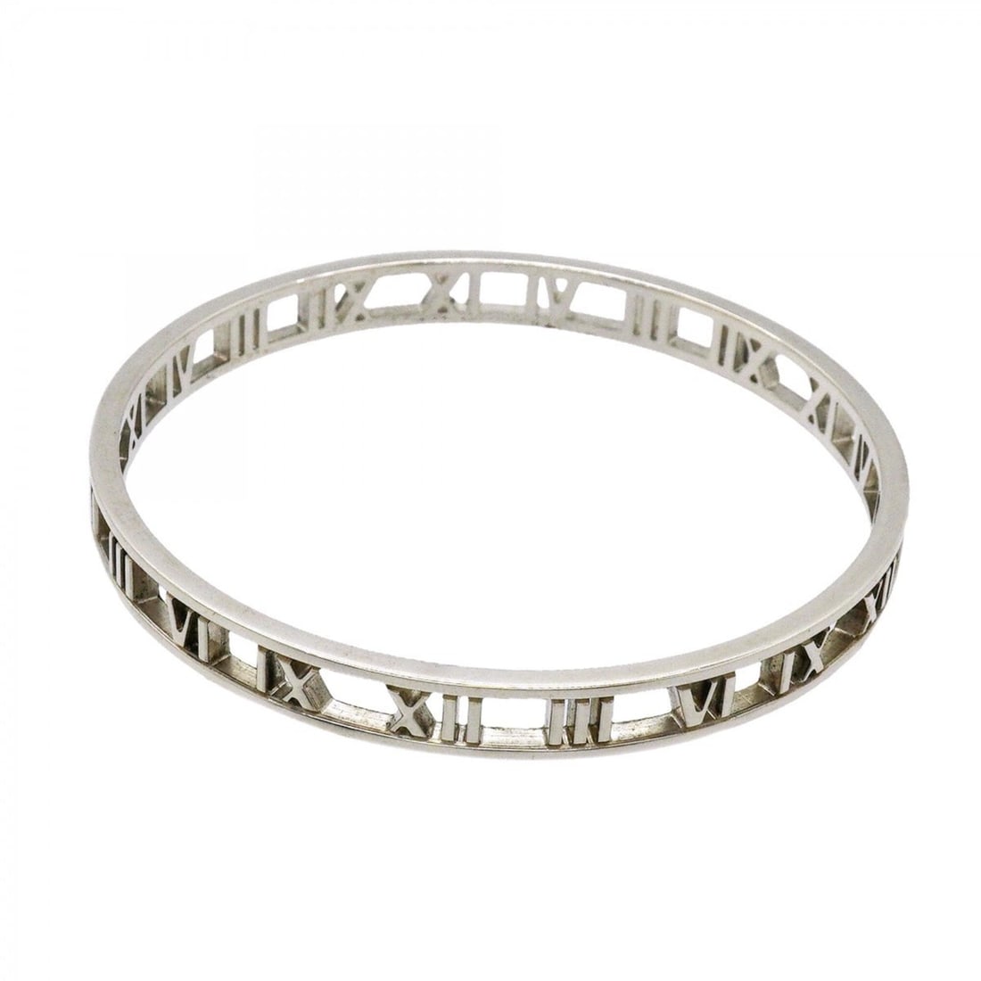 Tiffany & Co. Atlas Bangle, Sterling Silver 925, Men's/Women's, P3140549: --- Catalog ---Category: SizeLength: 18.5cm / 7.28''Category: DesignType: BangleGender: Men,WomenMaterial: Silver 925Category: GeneralBrand: Tiffany--- Item List ---Section: ConditionRanking: Rank AB 